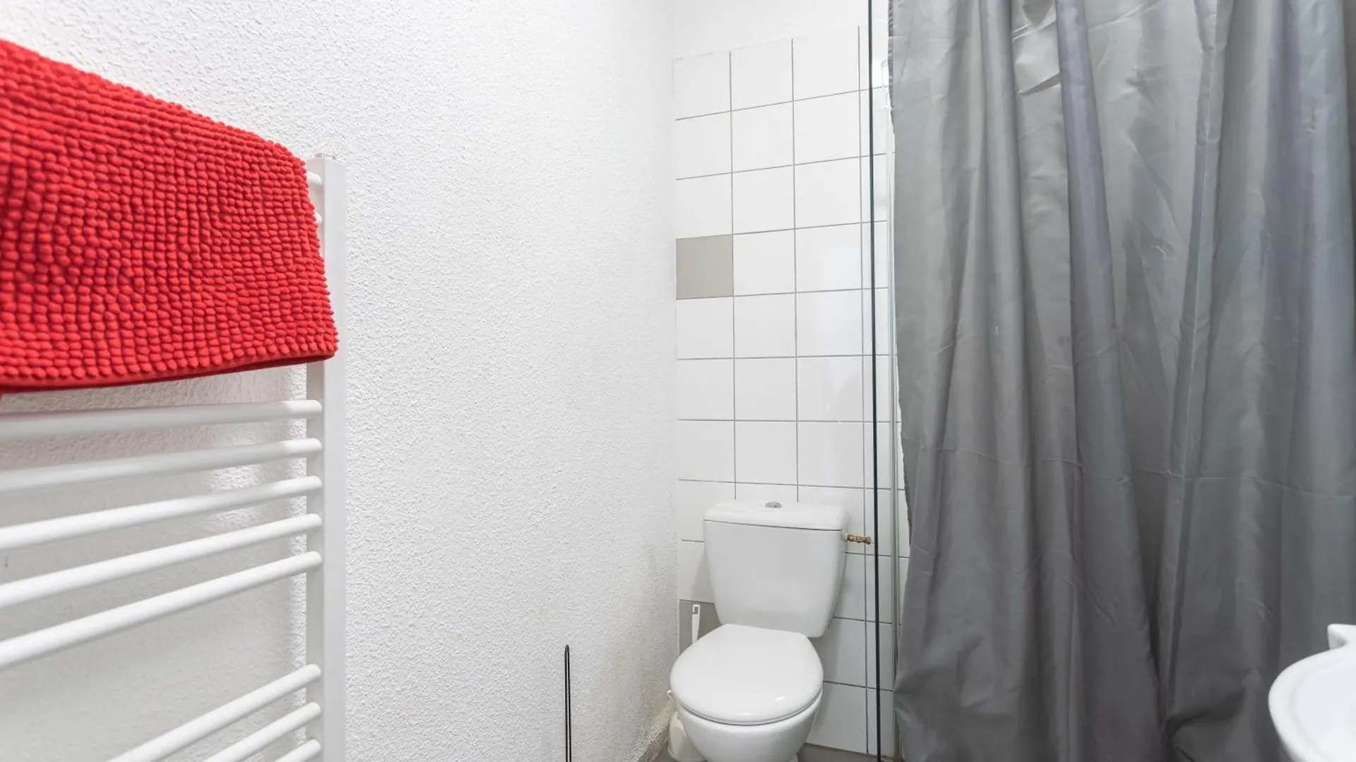 Beau Rez De Jardin Apartamento Lourdes
